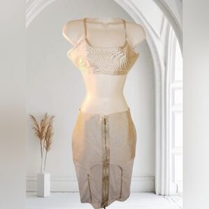 UON BOX CREAM BANDAGE 2 PIECE DRESS SIZE L NWTS